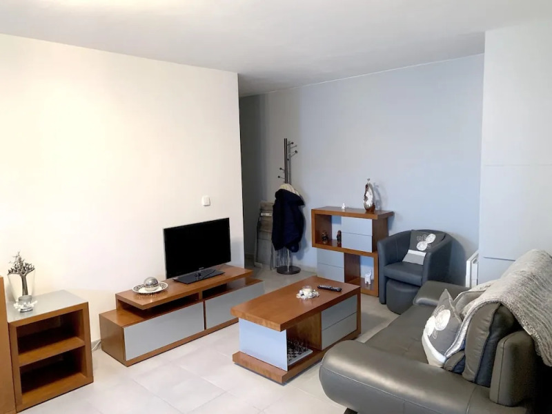 Apartment With 2 Bedrooms in Bagnolet, With Terrace and Wifi