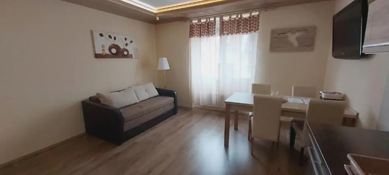 Paradise Apartmanház