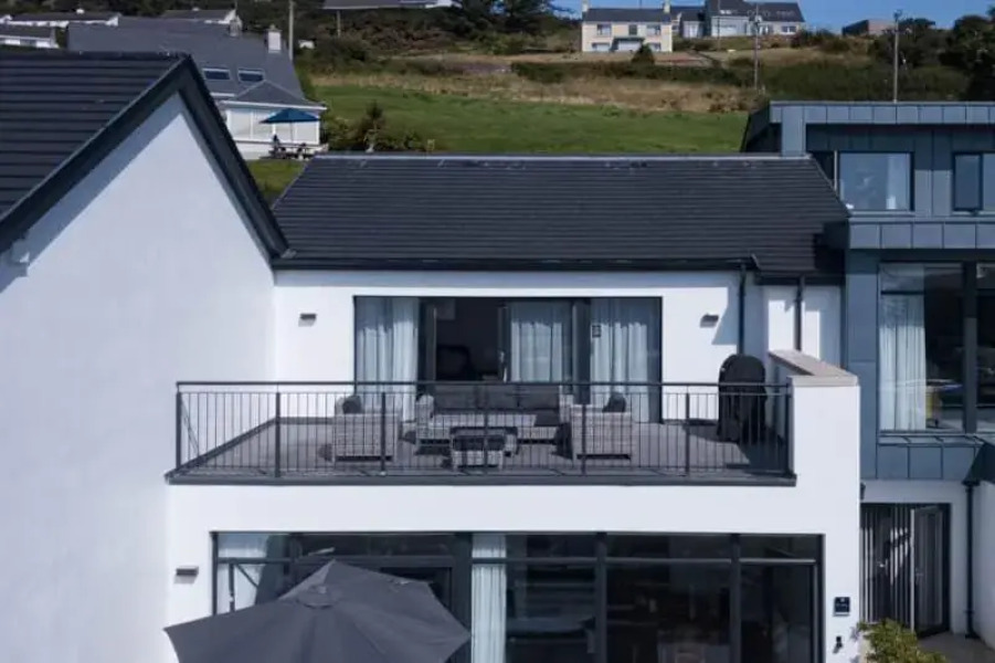 BayView Luxury 3 Bedroom Apartment First Floor