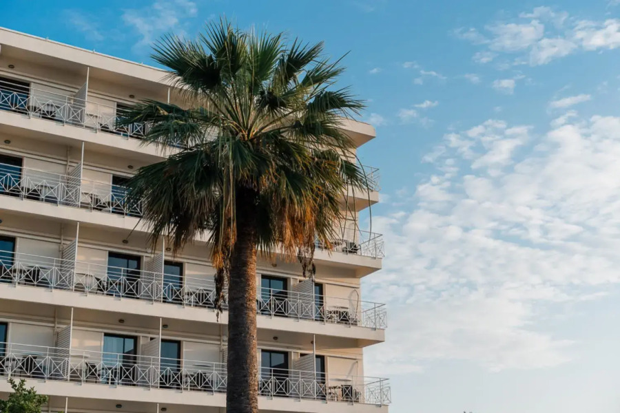 Calamos Beach Family Club Hotel