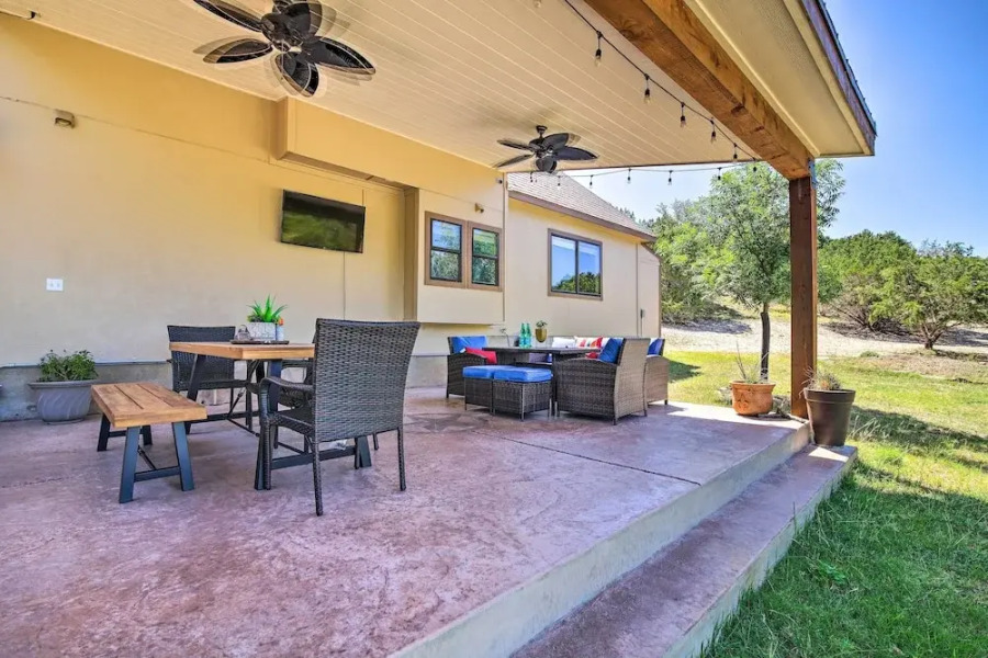 Updated Retreat With Game Room & Boat Ramp Access!