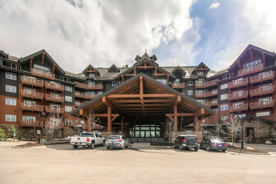 One Ski Hill Place, A RockResort