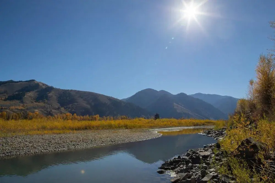 Alpine Airspace by KABINO