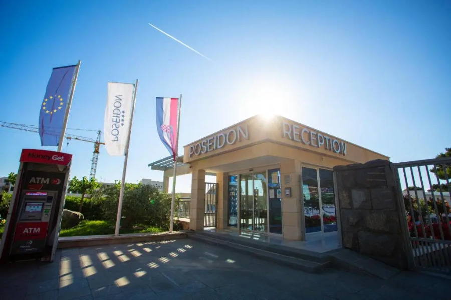 Poseidon Mobile Home Resort - Campsite