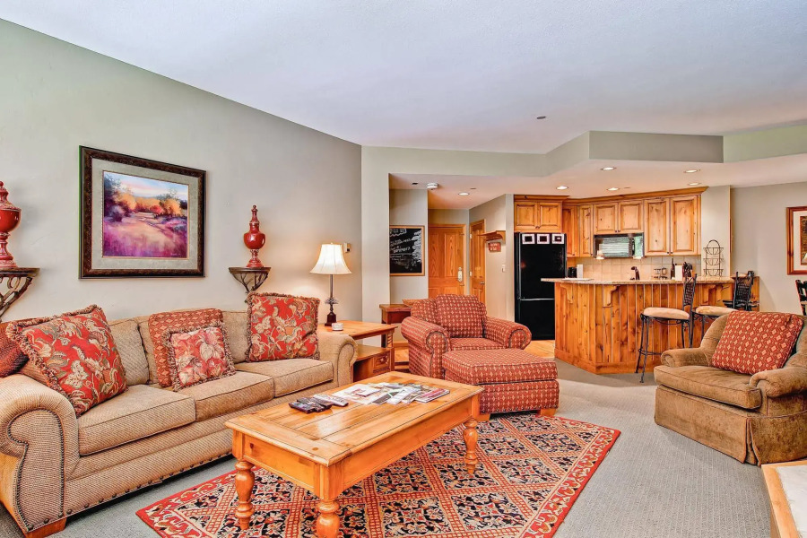 Highlands Westview by East West Hospitality