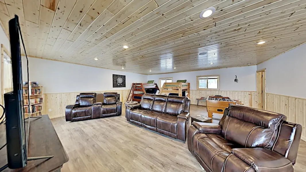 Oak Ridge Lake House