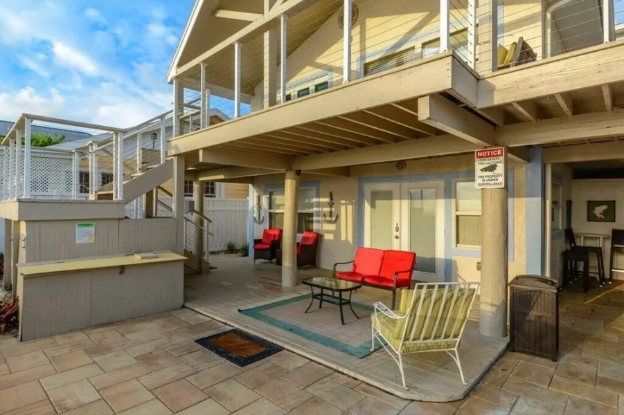 Sunshine's Hideaway by RedAwning