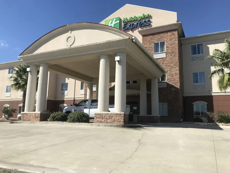Holiday Inn Express Kenedy