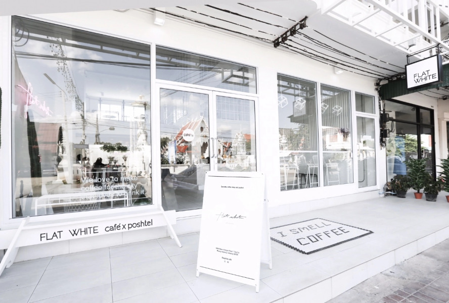 Flat White Cafe x Poshtel