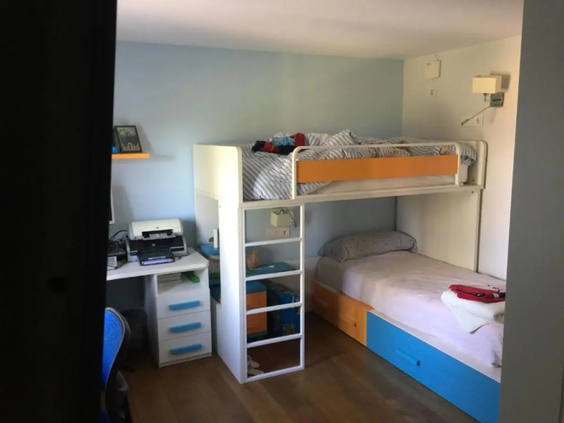 quiet house to enjoy the holidays, with pool and jacuzzi in the garden