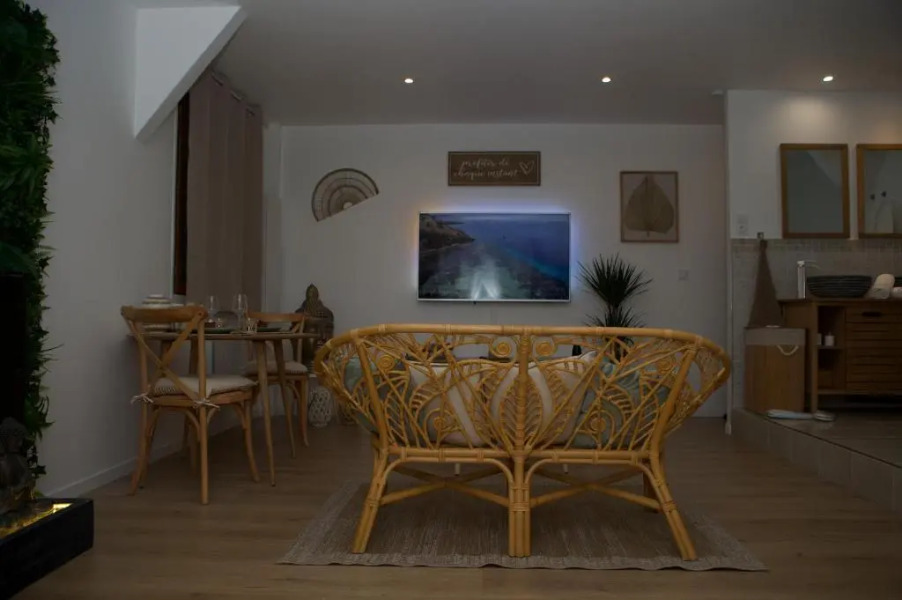 PARENTHESE LOVE : Bali Mon Amour - Suite Jacuzzi SPA - Proche Orly / Paris