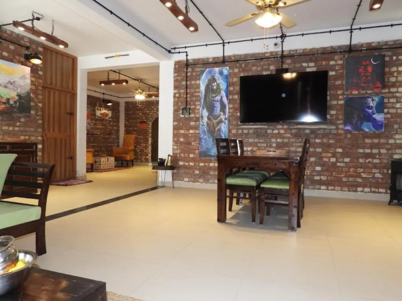 Goroomgo Mystic Kailasha Ukhimath