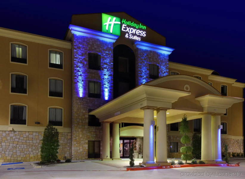 Holiday Inn Express & Suites Paris, Texas by IHG