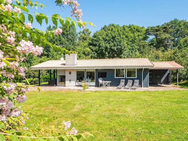 6 Person Holiday Home in Glesborg-by Traum