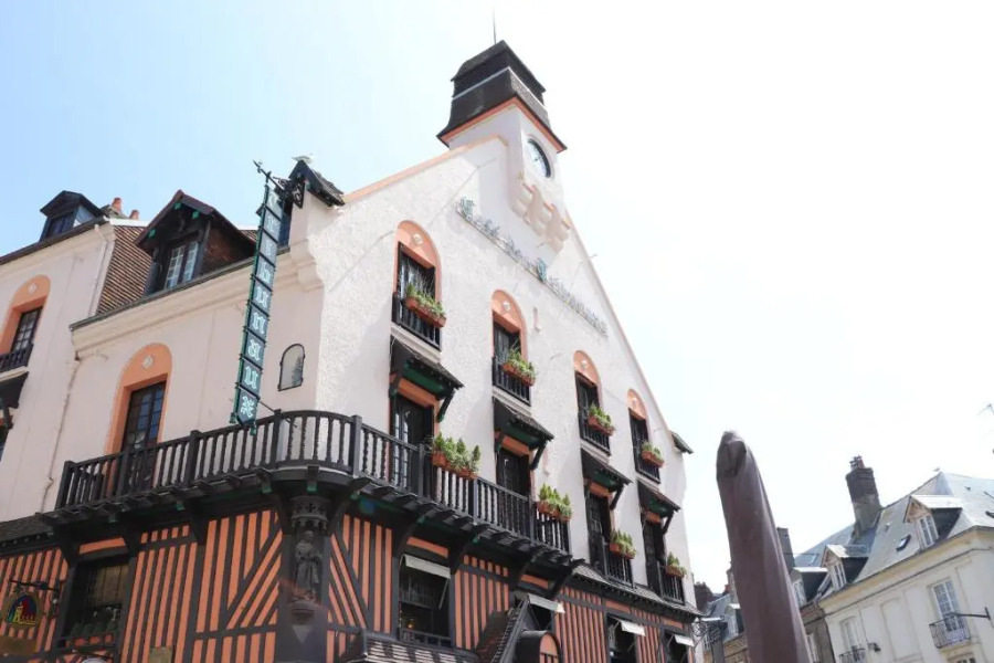 Suite Melody double balnéo, home-cinéma, terrasse à Dieppe