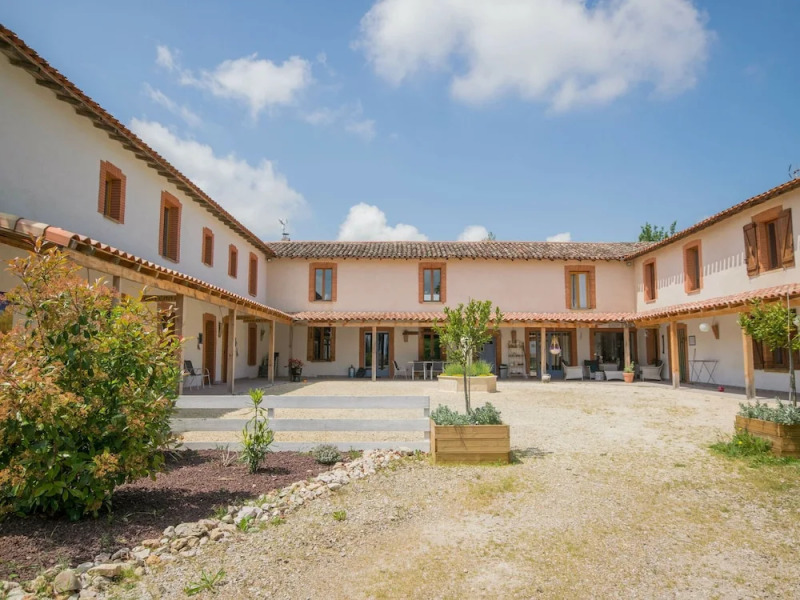 Modern Mansion in Tarn With Pool, Impressive Location