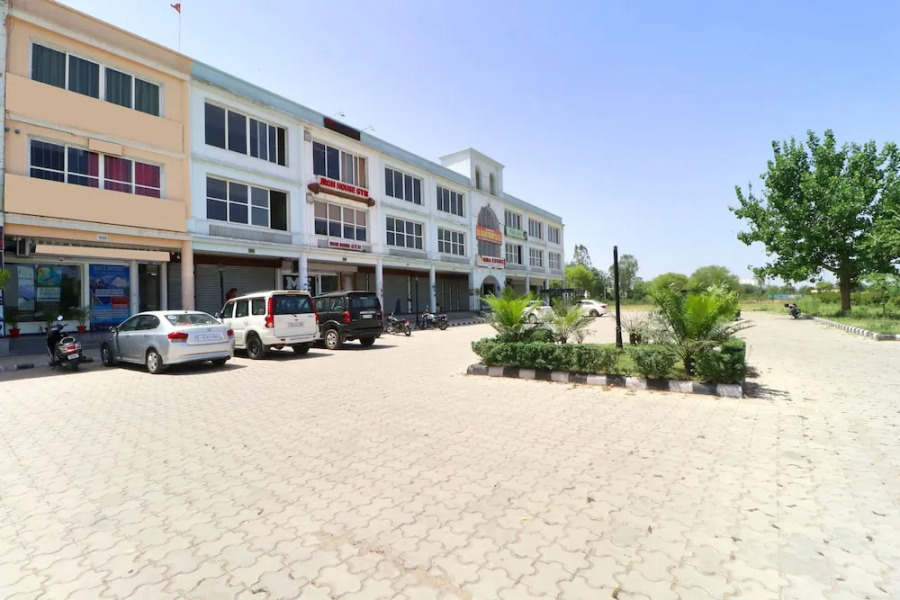 Hotel Jeevak by OYO Rooms