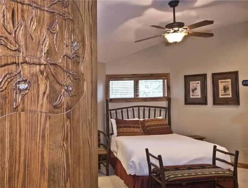 254 Arrowhead Dr. Unit B 5 Bedroom Duplex