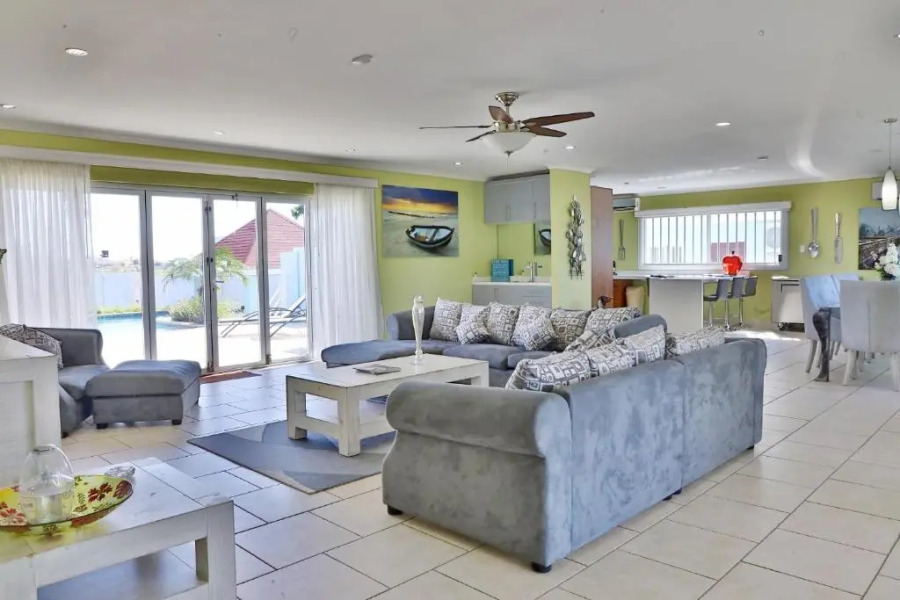 A Ocean View Malmok Villa