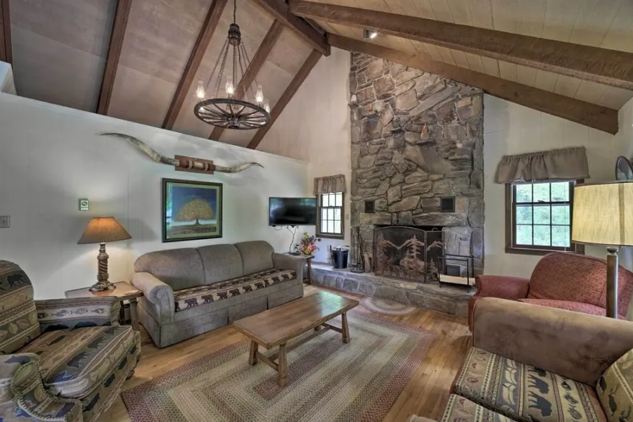 Mountain Escape w/ Hiking ~ 5 Mi to Bryson City!