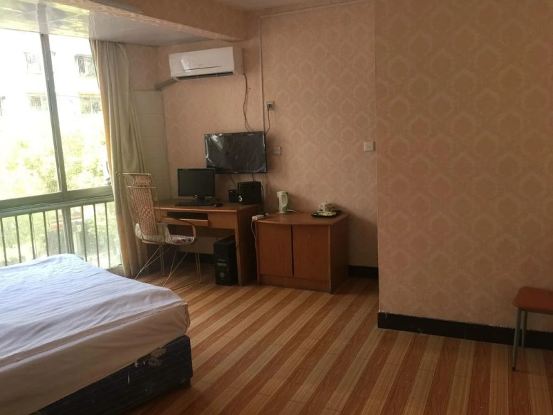 Sihong Futai Business Inn