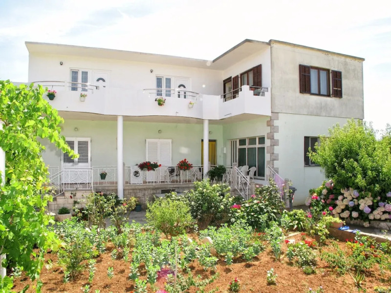 A1 - Modern apt With Balcony, sea View & Parking