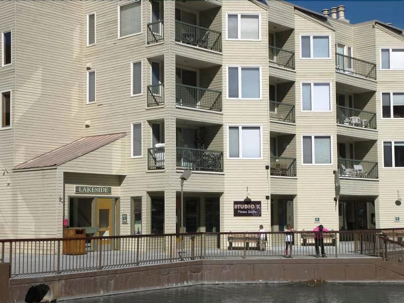 Lakeshore 1 Ba Studio condo by RedAwning