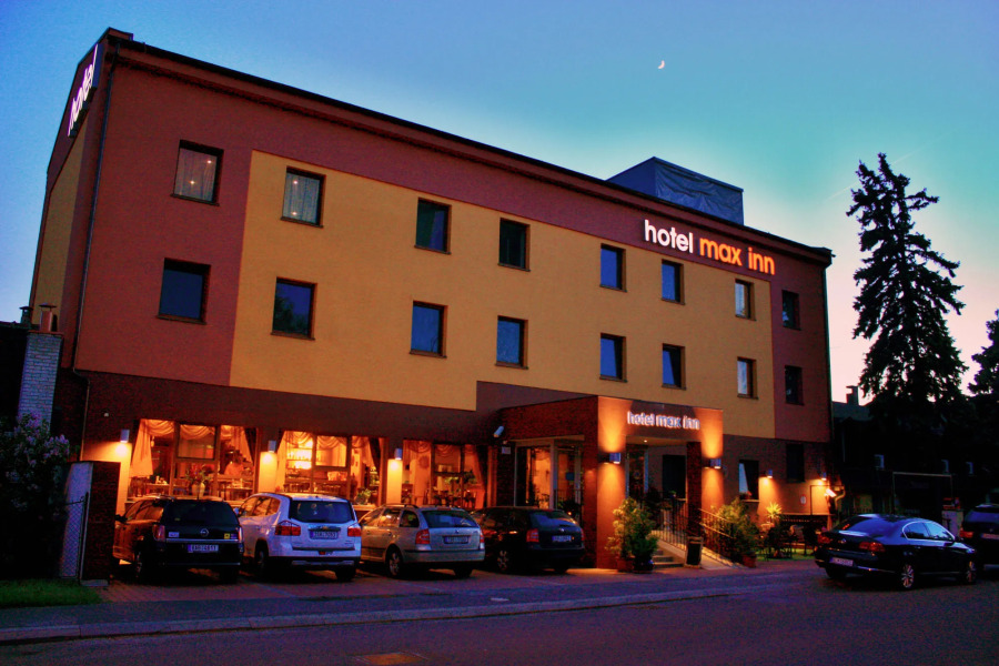 Max Inn Hotel