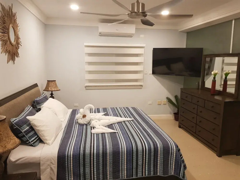 Luxury 4-Bedroom villa