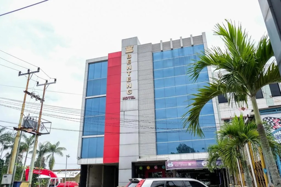 RedDoorz Plus near Living World Pekanbaru