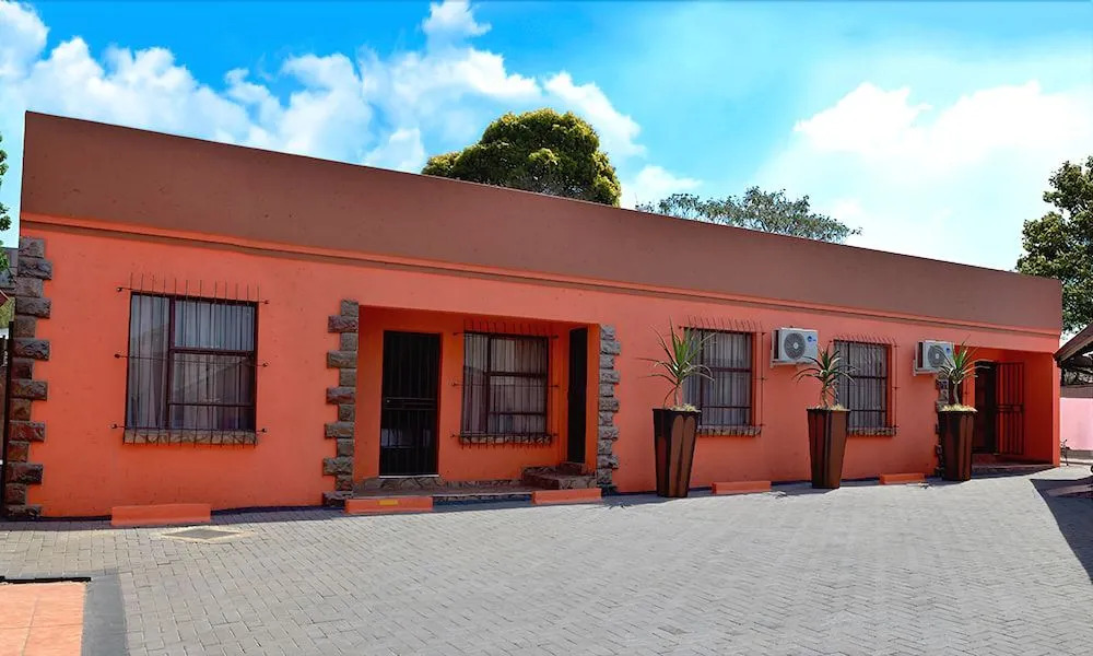 Visit Vakasha Guest Lodge 1