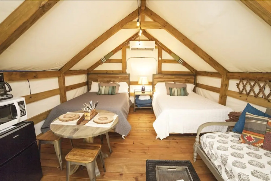 Geronimo Creek Retreat Glamping Cabin #2 - Campsite