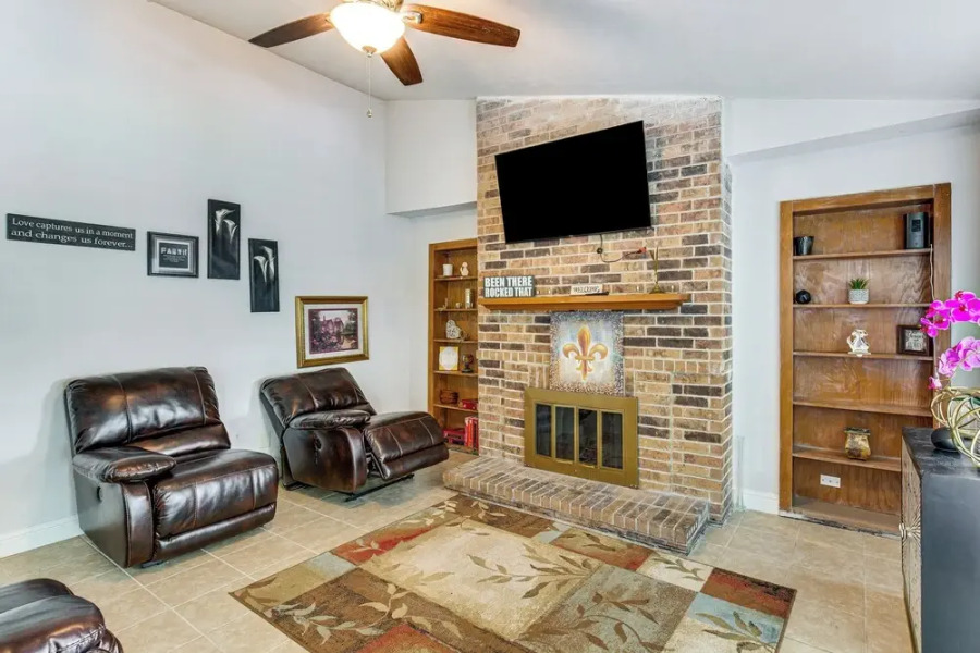 < 1 Mi to Lake Ray Hubbard: Home w/ Patio!