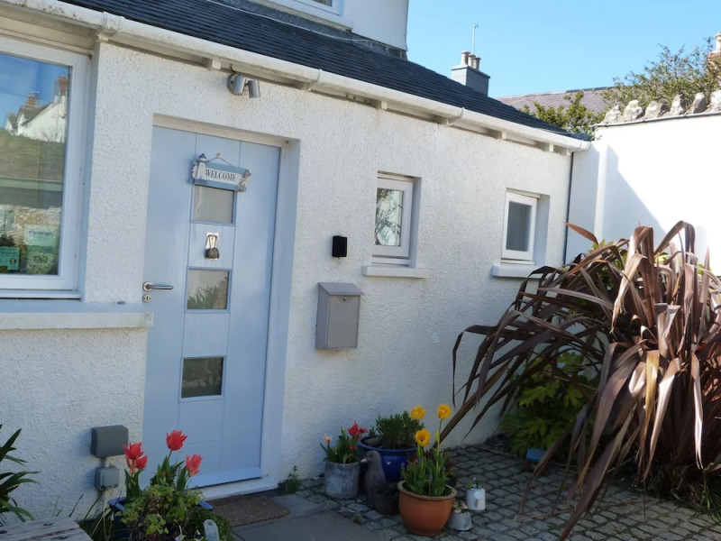 Awelon - Manorbier Bed and Breakfast