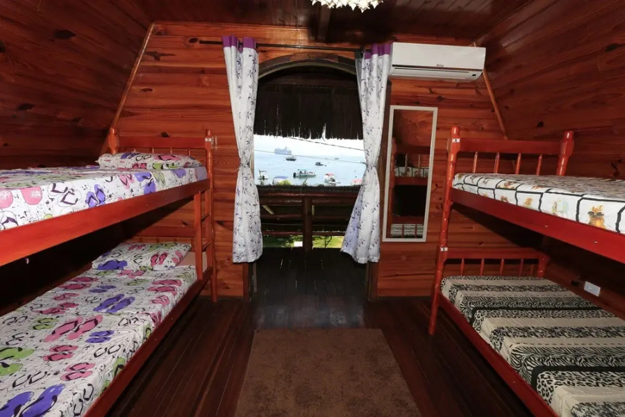 Chalé da Praia Pousada & Hostel