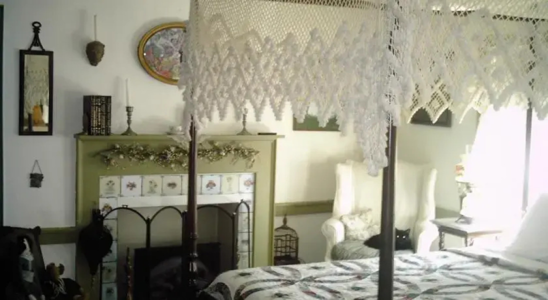 Barker House Bed & Breakfast