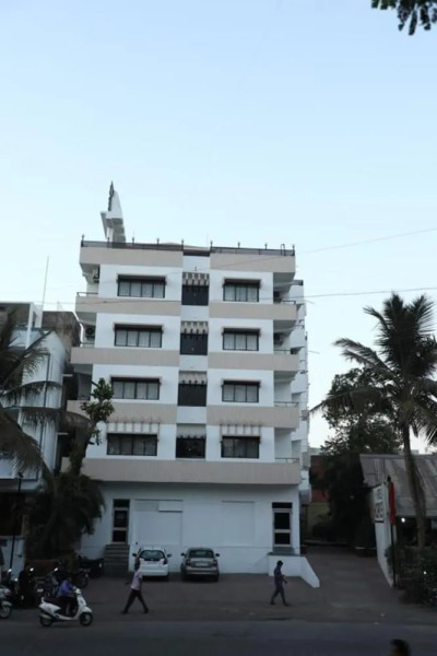 STARiHOTELS Railway Station Surat