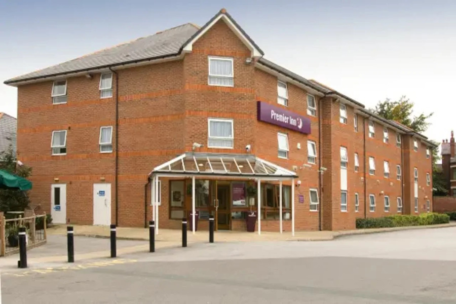 Premier Inn Leeds East