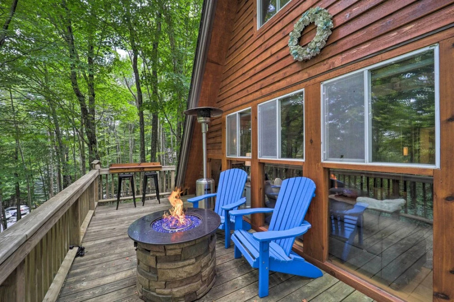 Private Hot Tub: Cabin 1 Mi to Beech Mountain!