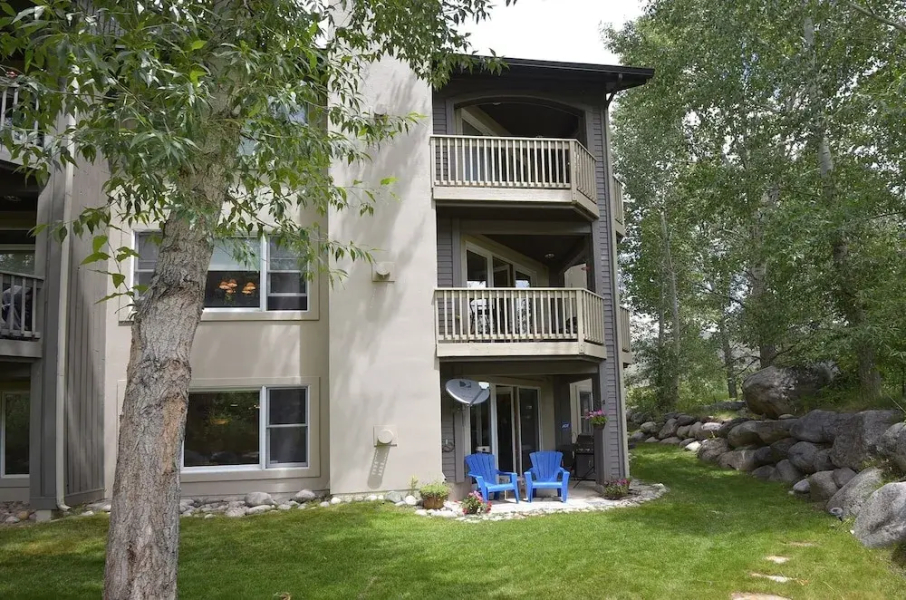 Canyon Run I-203 2 Bedroom Condo by Redawning