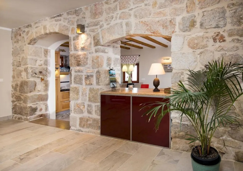 Holiday Home Secret Garden