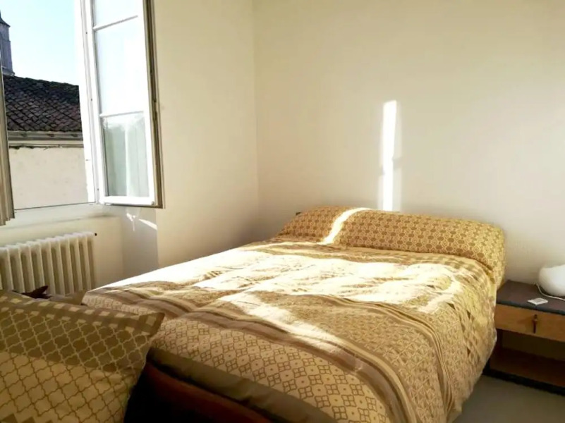 Apartment With one Bedroom in Civray, With Wonderful City View, Furnished Garden and Wifi