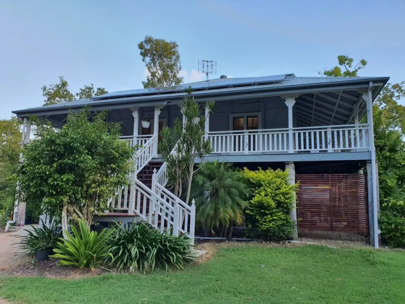 Airlie Beach Eco Cabins - Adults only