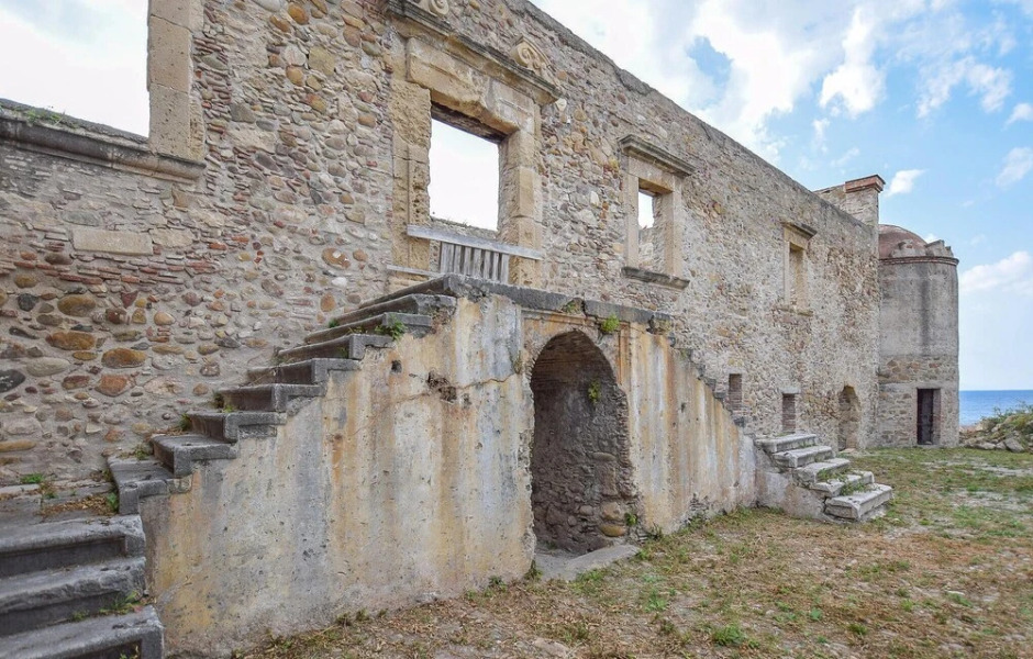 Stunning Apartment in Acquedolci With 3 Bedrooms and Wifi