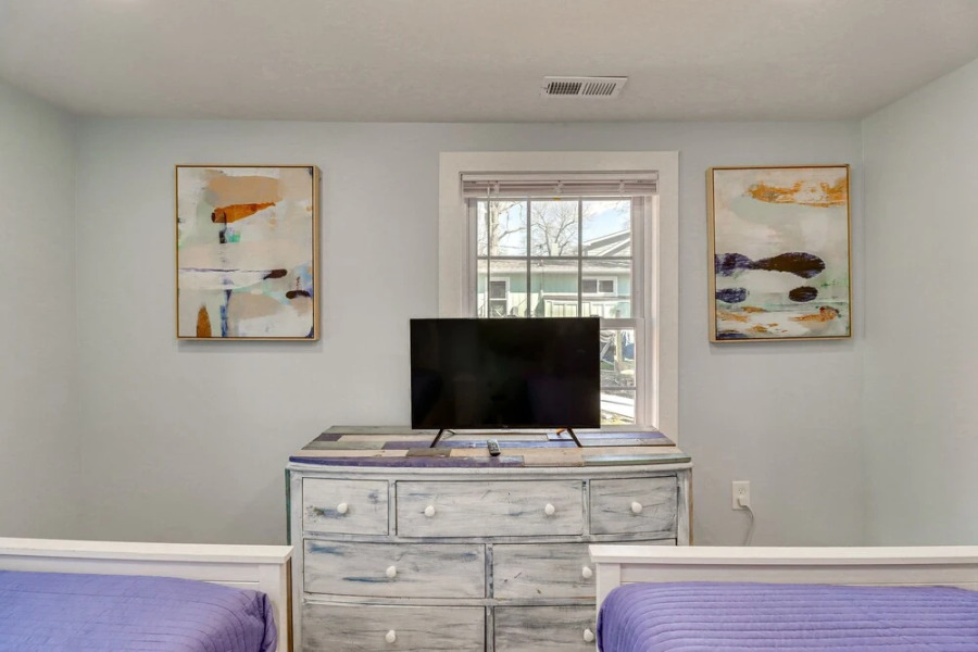 Bayfront Maryland Retreat w/ Deck, Near Beaches!
