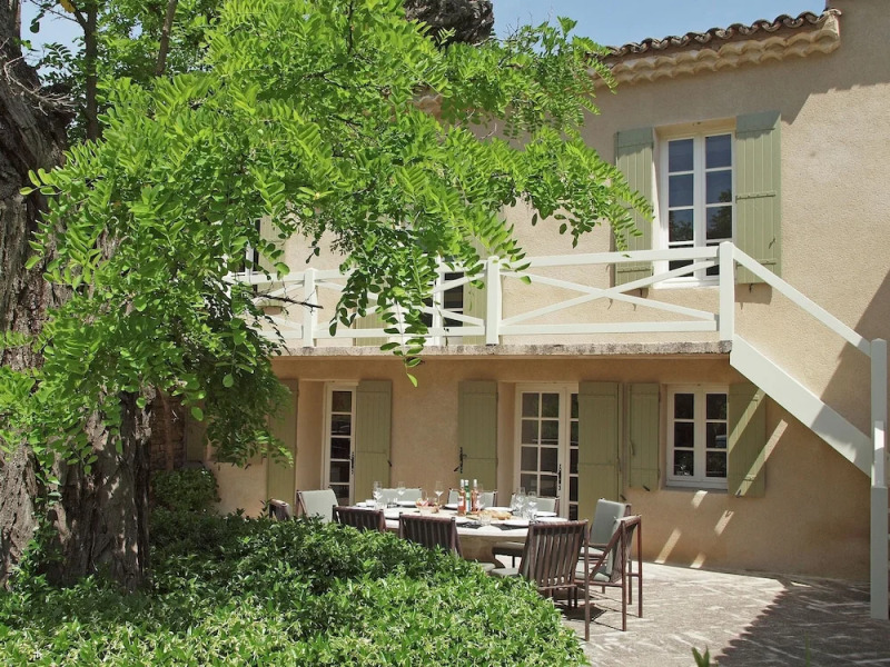 Enticing Villa With Private Swimming Pool in Oppede