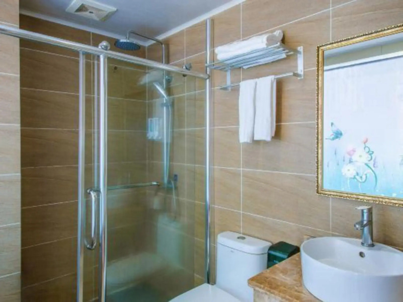 Yangjiang Dongping Holiday Hotel