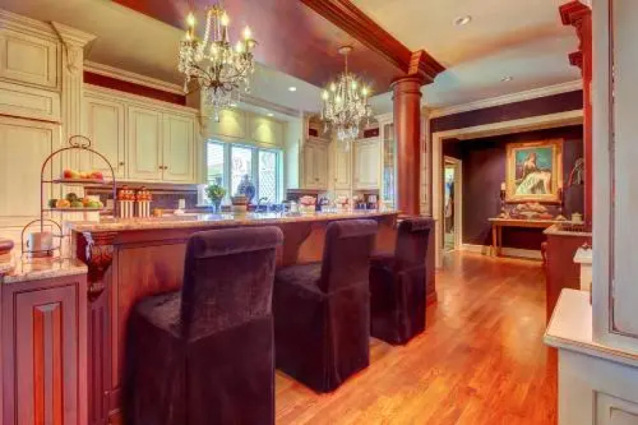 Grandeur On The Green