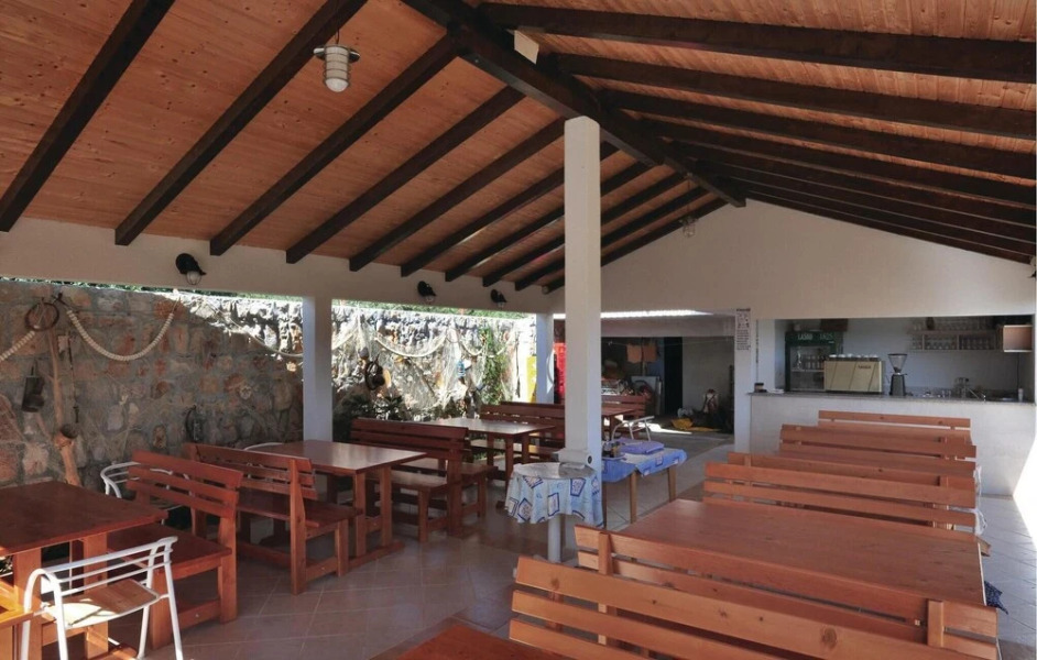 Stunning Home in Drvenik Mali With Wifi and 2 Bedrooms