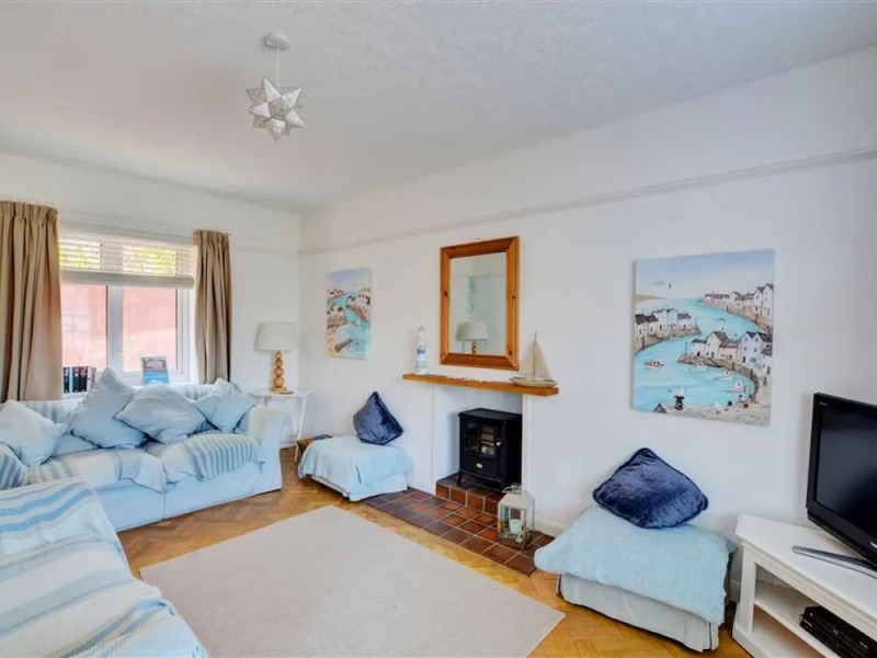 Pretty Holiday Home in Saundersfoot With Garden